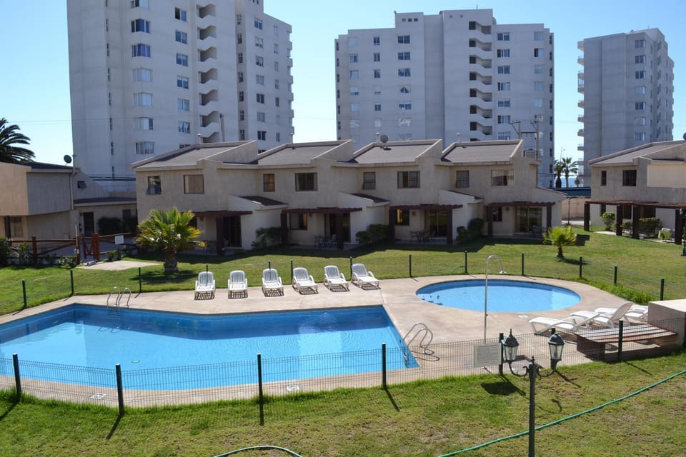 Garden, Swimming pool