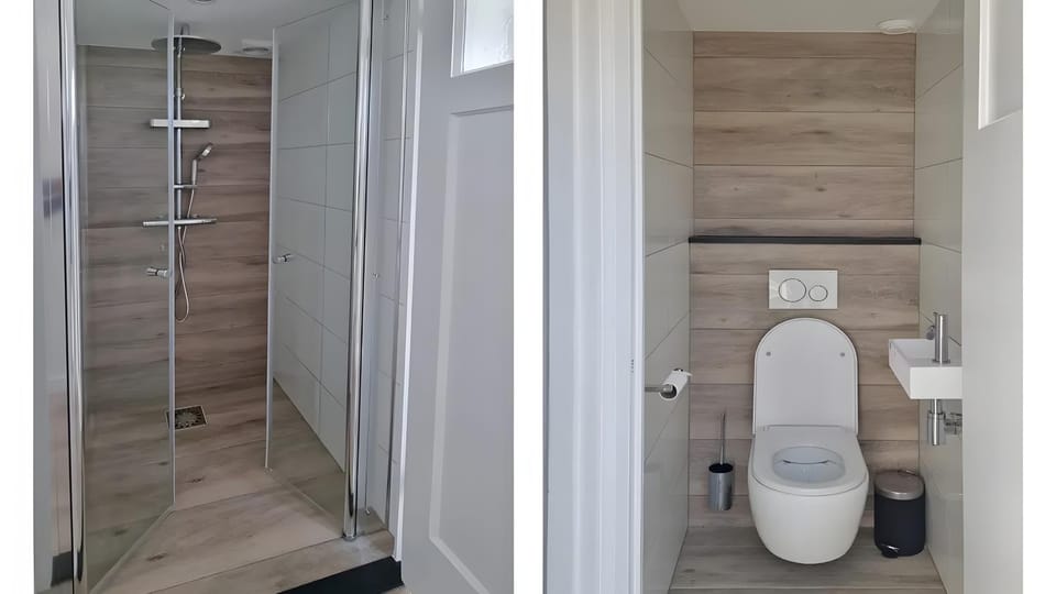 Bathroom, Living room