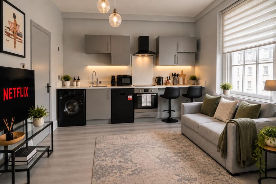 Communal lounge/ TV room, TV and multimedia, Kitchen or kitchenette, Living room