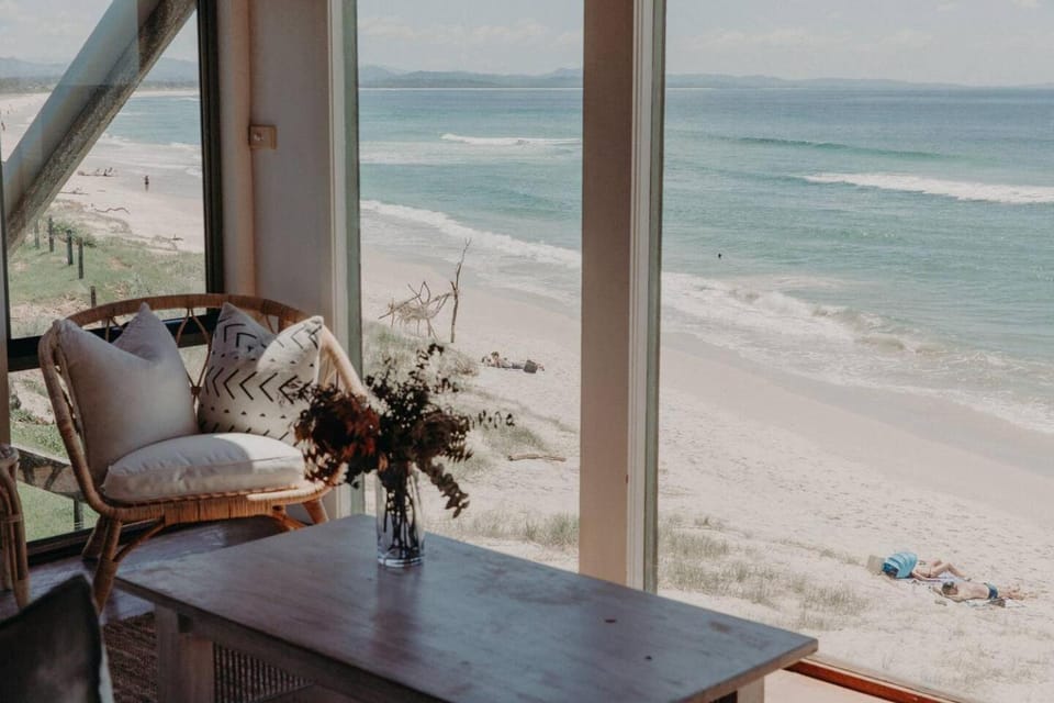 Communal lounge/ TV room, View (from property/room), Landmark view, Mountain view, Sea view