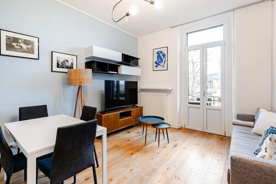 Milanese Home near Centrale - Family & Friends Stay Apartment in Milan