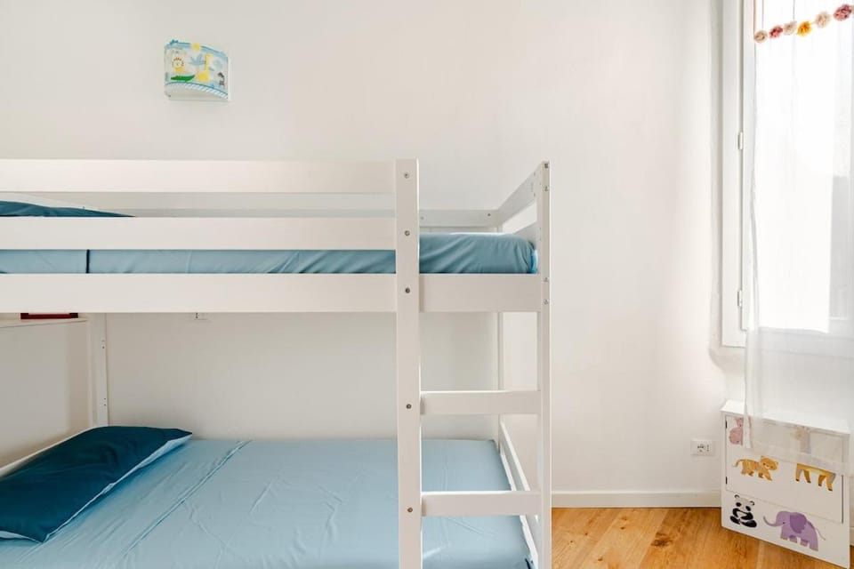 Milanese Home near Centrale - Family & Friends Stay Apartment in Milan