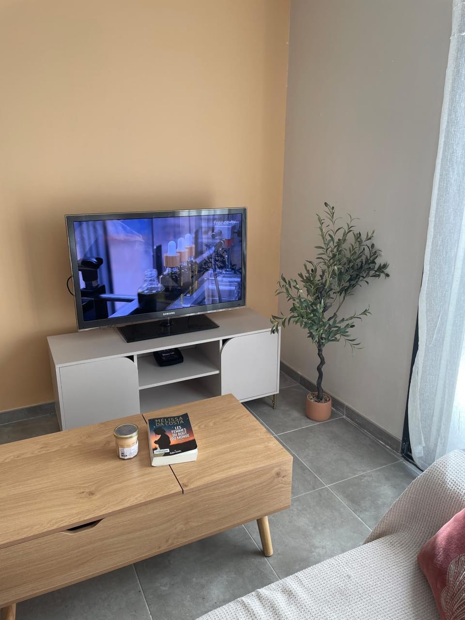 Property building, Living room