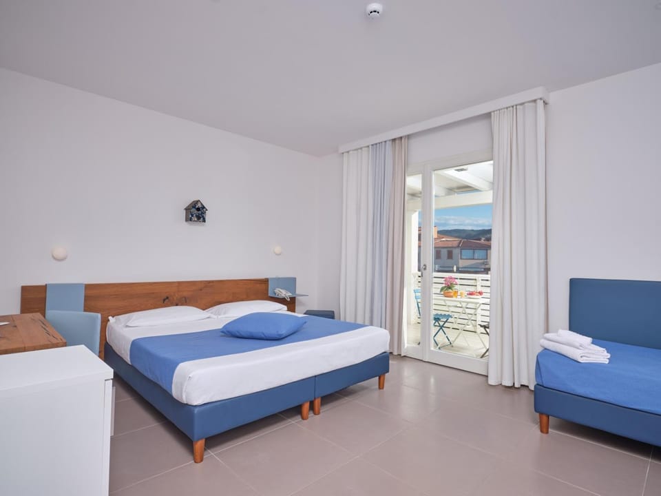View (from property/room), Photo of the whole room