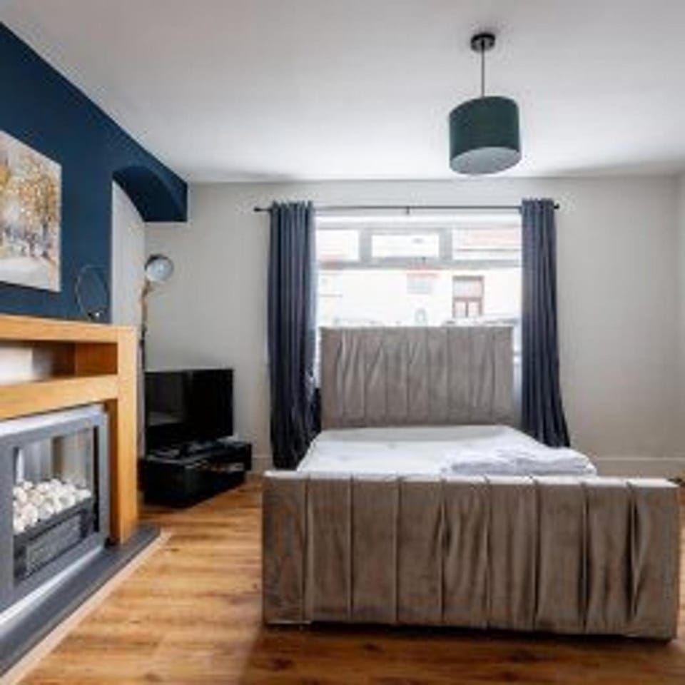 Central Sunderland - Sleeps 7 - House - Parking House in Sunderland