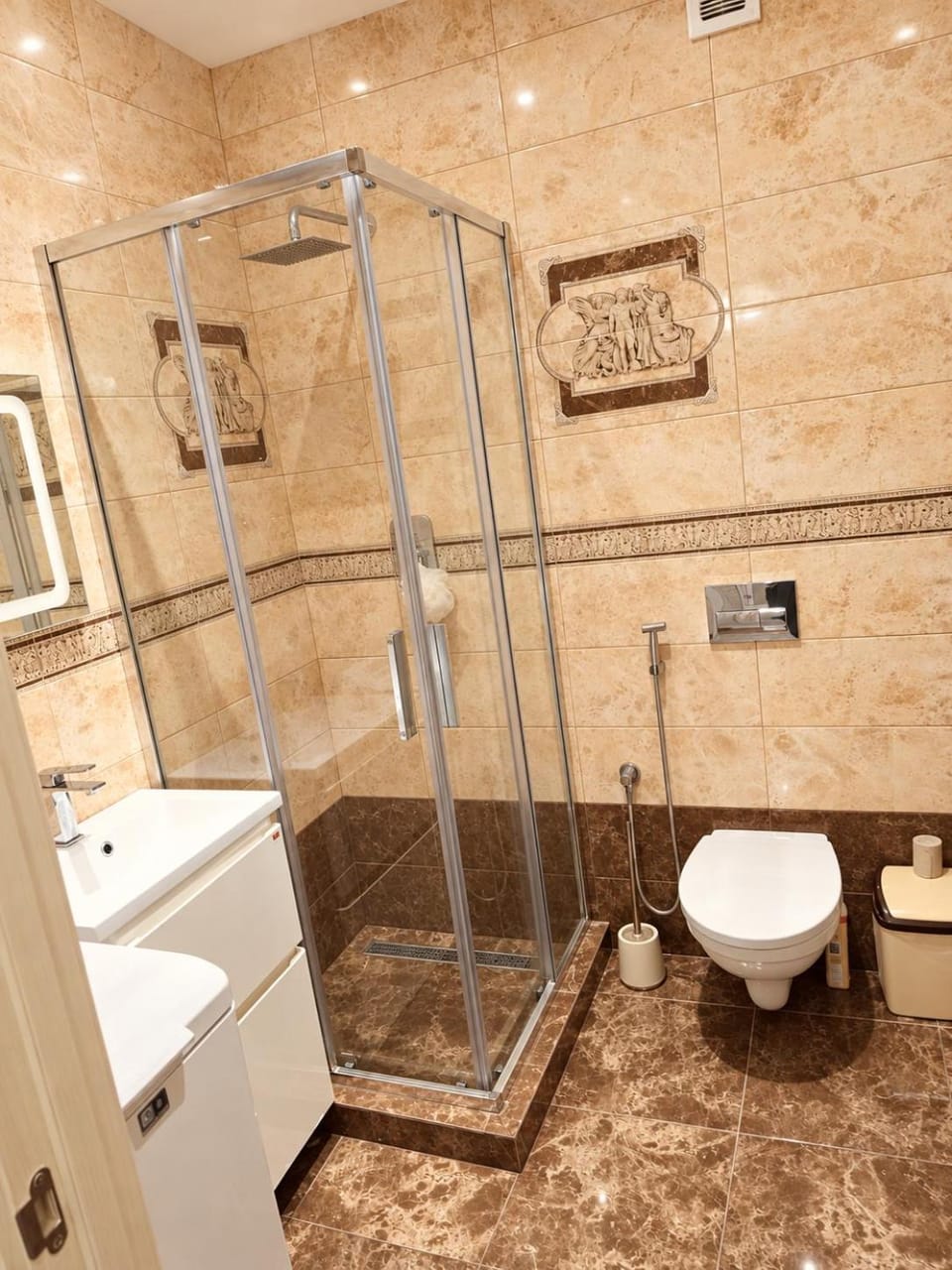 Пассаж ЦУМ 2 кв Vip Центр Apartment in Dnipro