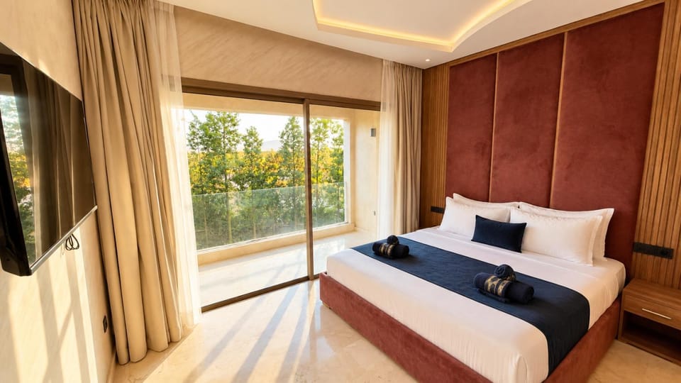 Royal Marrakech Villa 7BR & Private Pool Apartment in Marrakesh-Safi