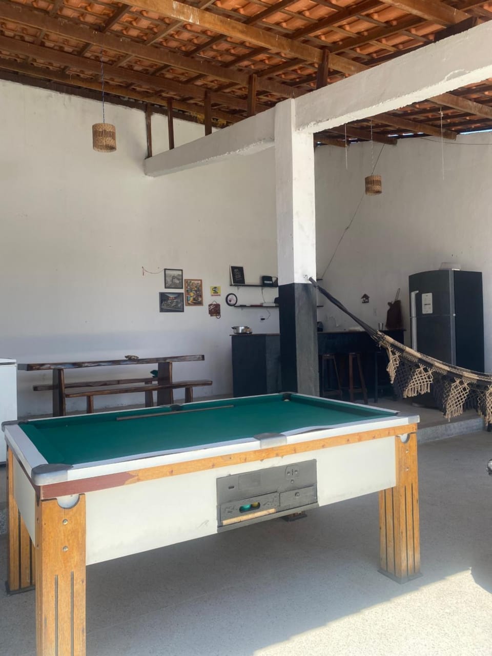 Casa de eventos atrás da UEFS House in Feira de Santana