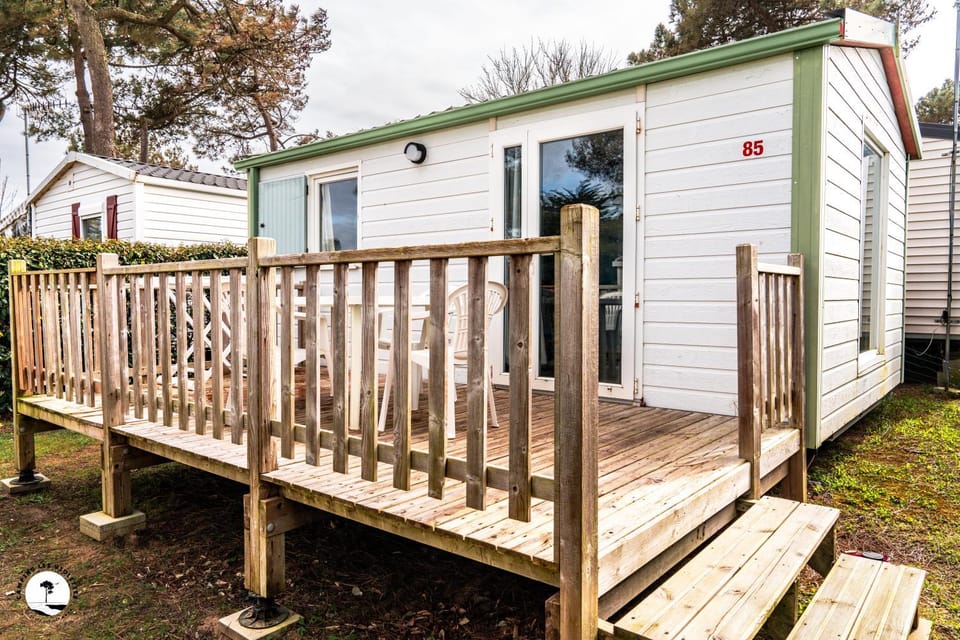 Camping Les Violettes Campground/ 
RV Resort in La Faute-sur-Mer