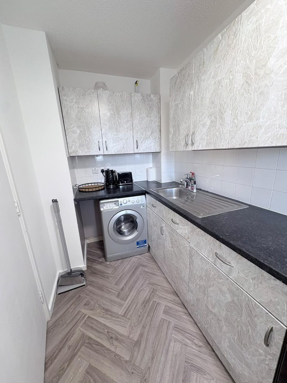 Gants Hill Green Suites Apartment in Ilford