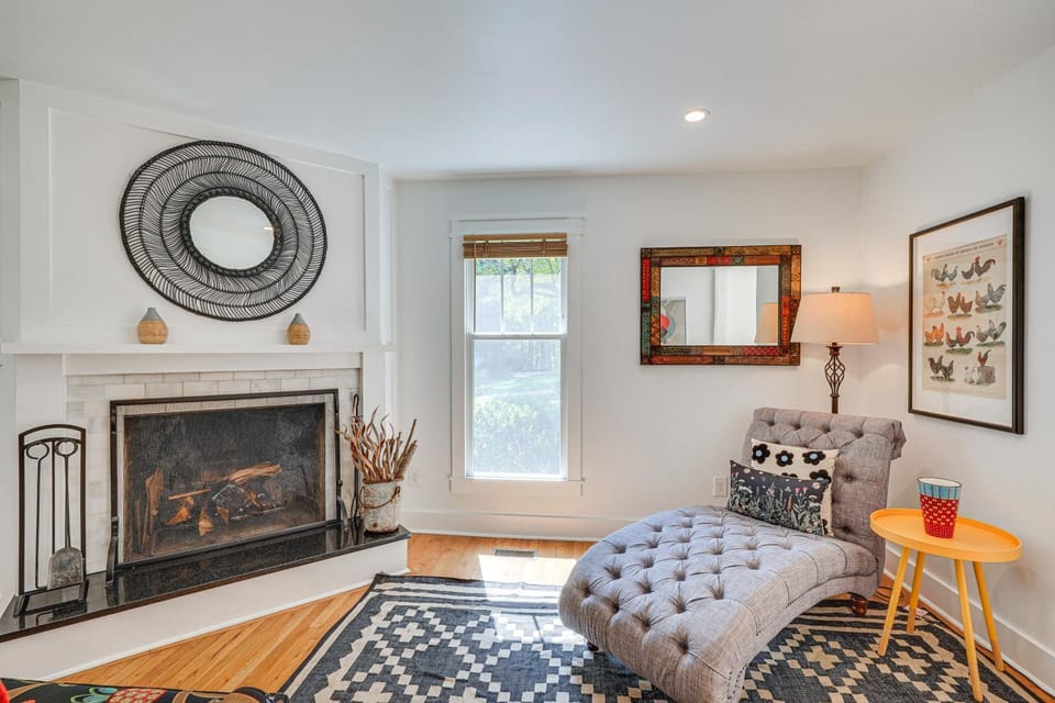 Deck & Yard! Tri-City Family Home Near UNC & Duke House in Chapel Hill