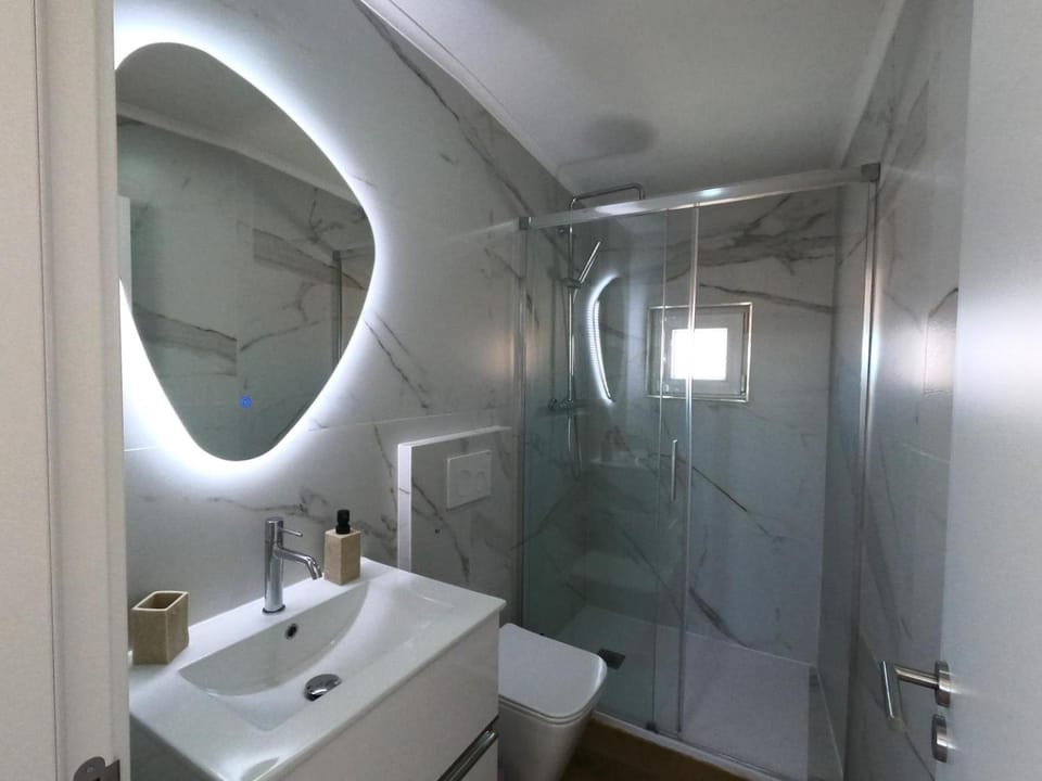 Shower, Bathroom