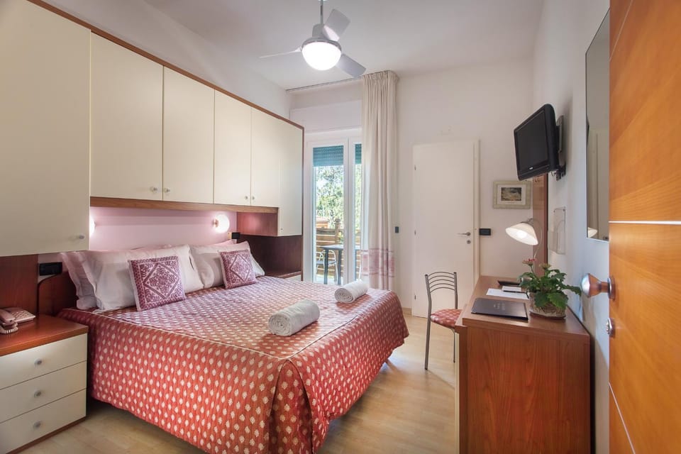 Bed, View (from property/room), Bedroom