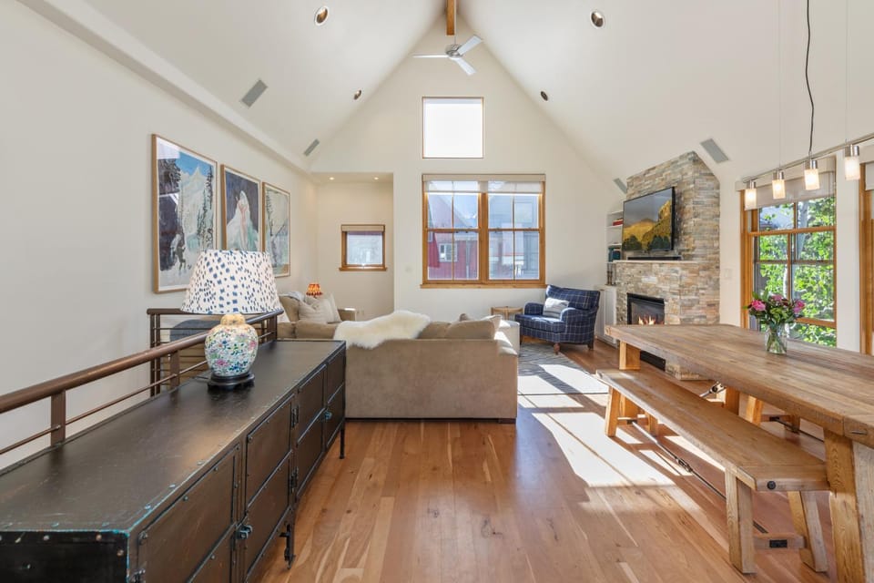 The Fairlee at Owl Meadows House in Telluride