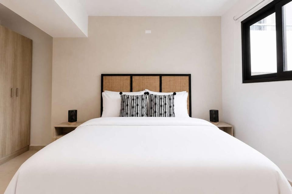 Casa Manuela - Walk to Casco - Authentic Panama Apartment in Panama City, Panama