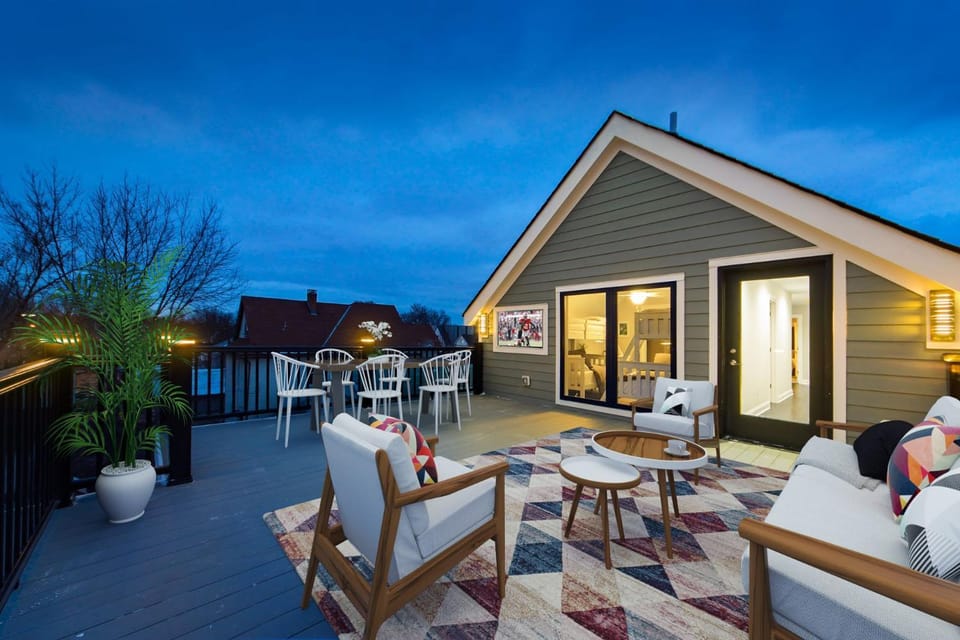 Luxury 6BR Townhome Duplex - Family Stay House in Ohio