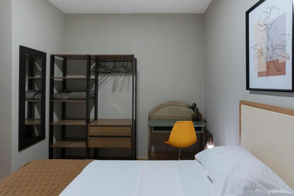 LS405 - Gleba with balcony - 2 Bedrooms with Air Conditioning Apartment in Londrina