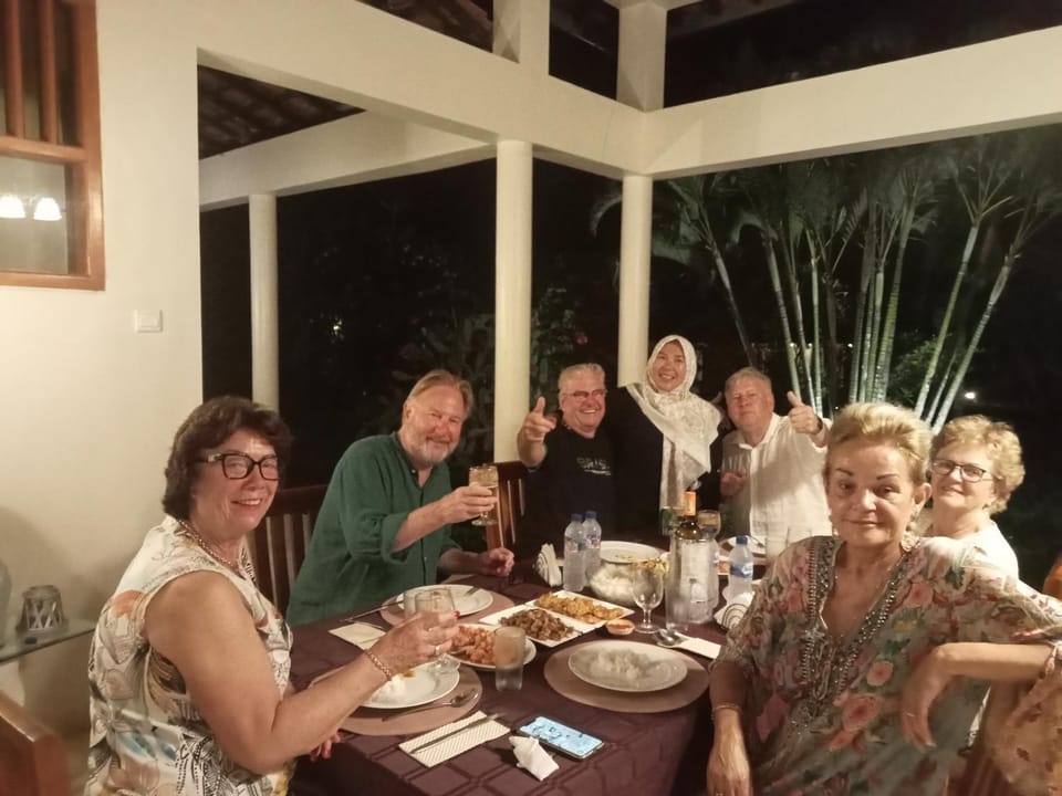 Rumah Senang Guest House Bed and Breakfast in East Java