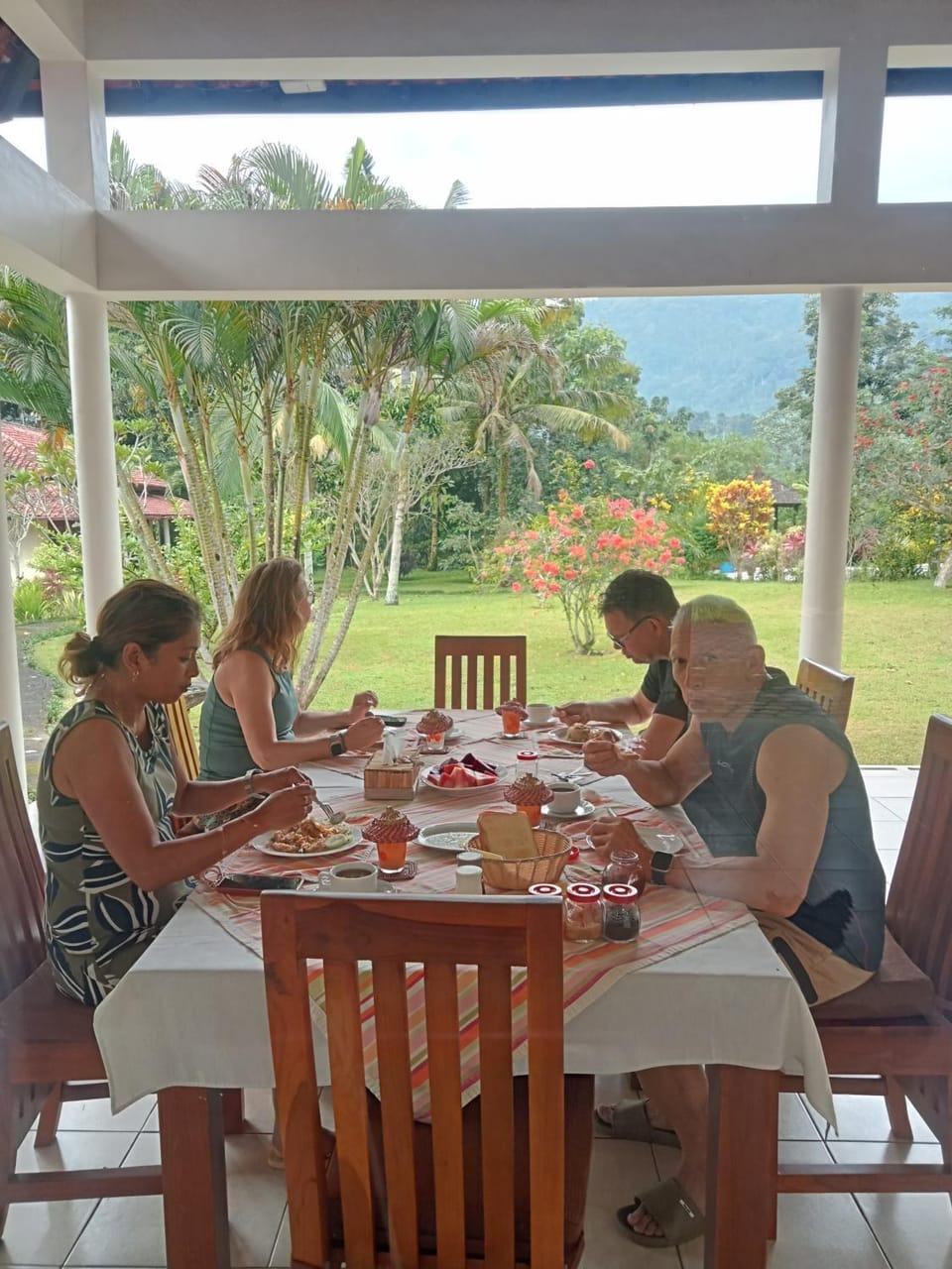Rumah Senang Guest House Bed and Breakfast in East Java