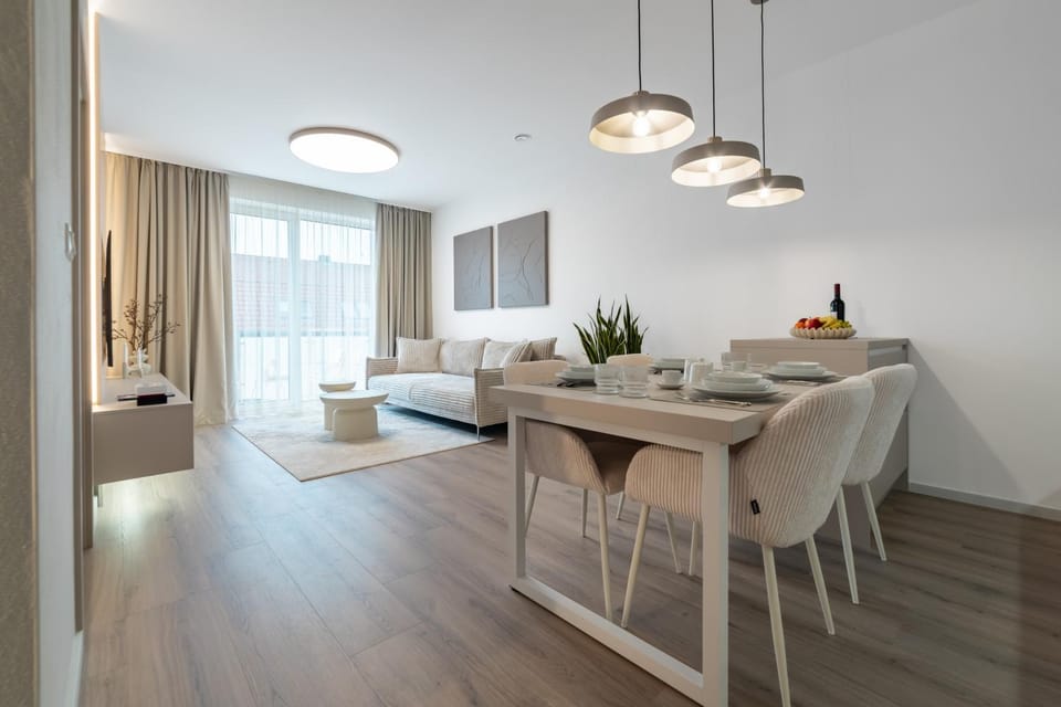 Living room, Photo of the whole room, Seating area, Dining area