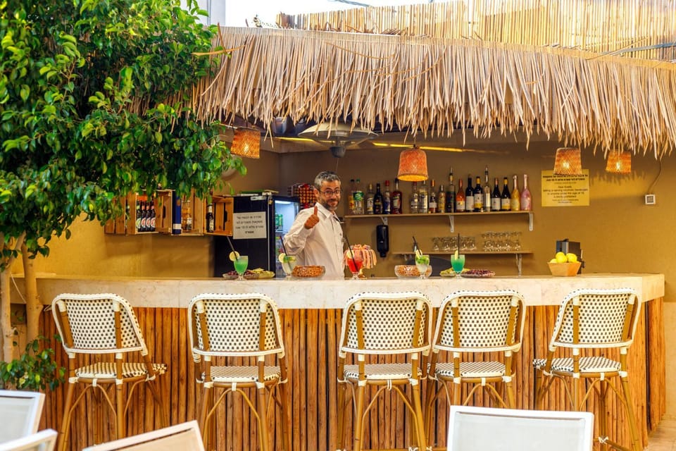 Lounge or bar, Lounge or bar, Food and drinks, Drinks