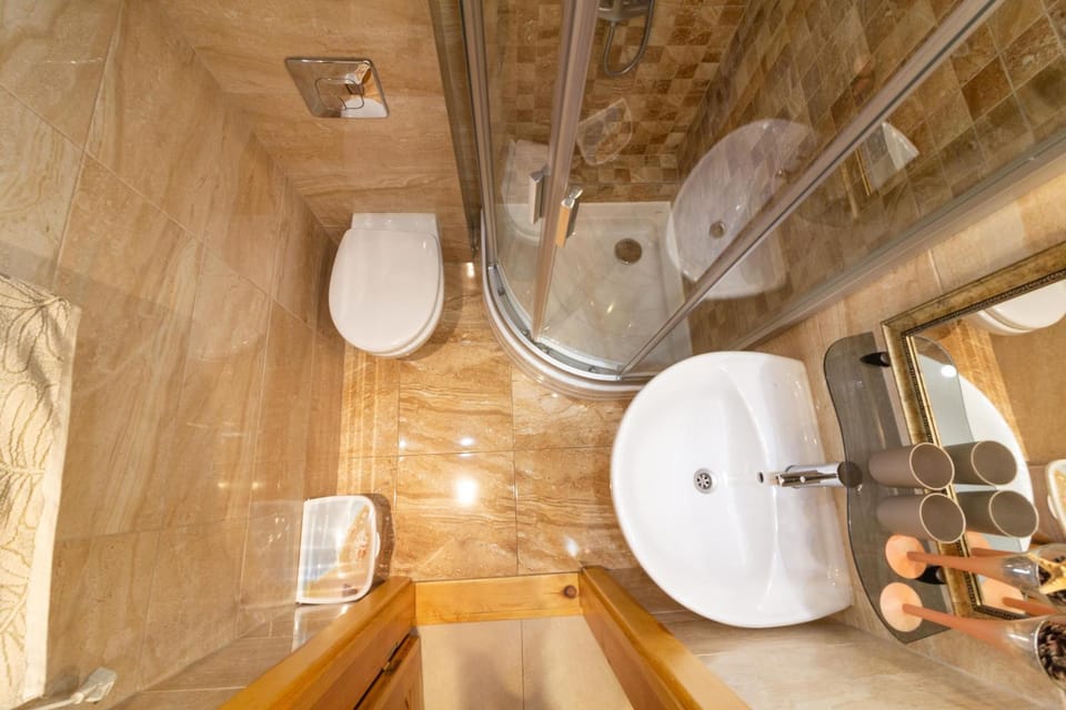 Shower, Toilet, Bathroom