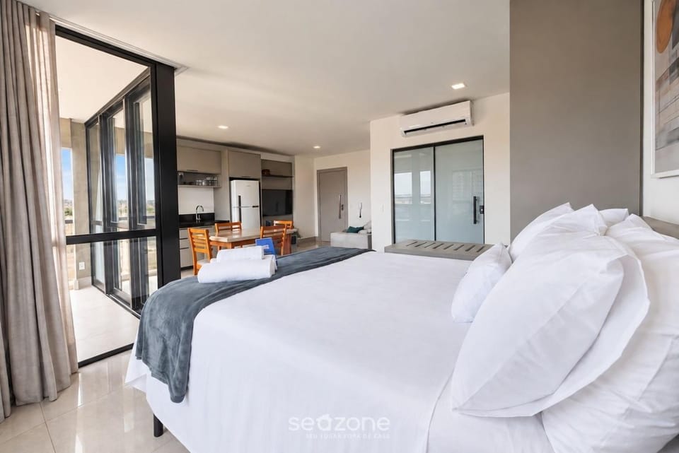 Bed, Balcony/Terrace, Bedroom