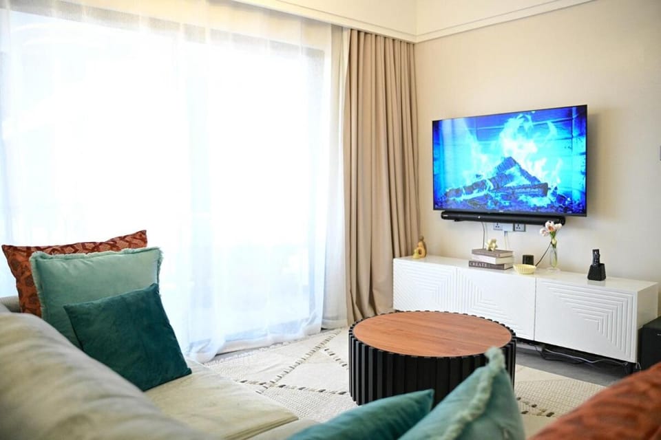 Communal lounge/ TV room, TV and multimedia, Living room, Seating area, Evening entertainment