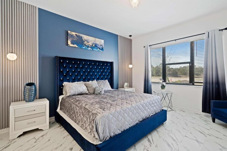 Ultimate Paradiso in Disney 9BR Private Pool Near everything Villa in Loughman