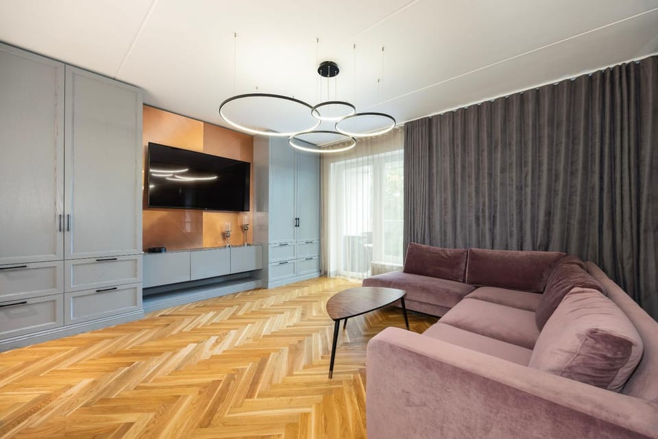 TV and multimedia, Living room, Seating area, wardrobe