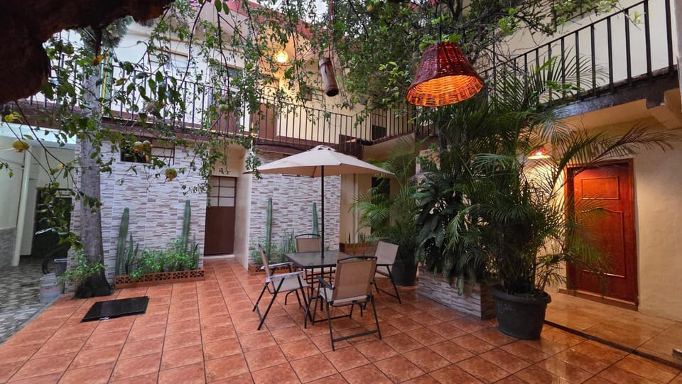 Patio, Dining area
