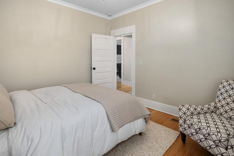 The Hearth on Queen Anne Apartment in Queen Anne