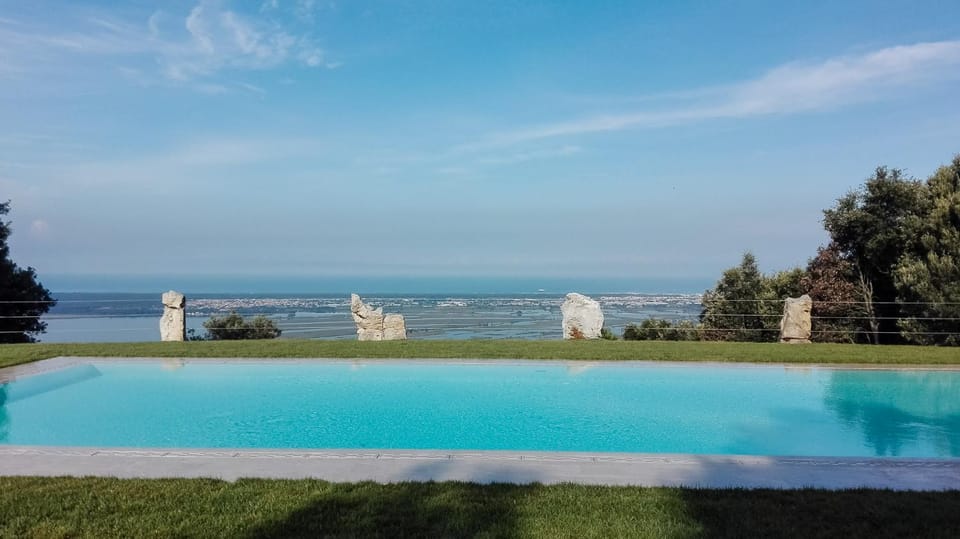 Swimming pool, Swimming pool