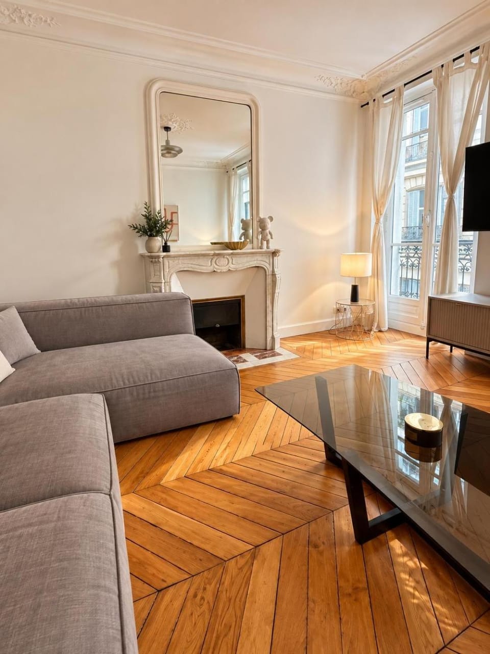 Champs-Élysées ,Arc de Triomphe ,Grande Armée Apartment in Paris