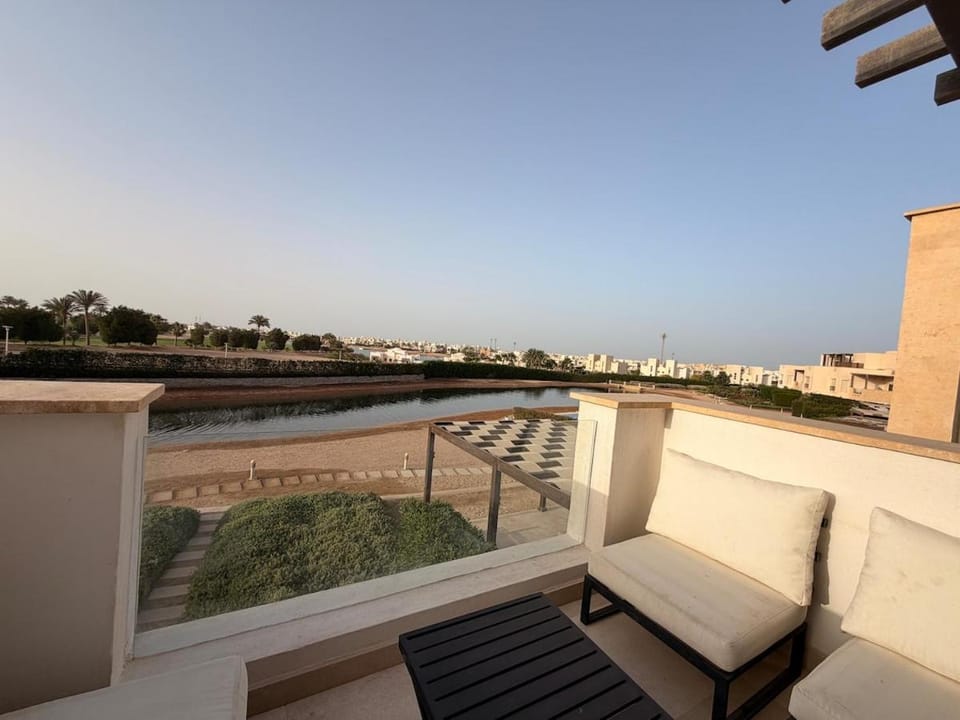 Lagoon-view 3BR in Cyan, El Gouna , Pool & Terrace Villa in Hurghada