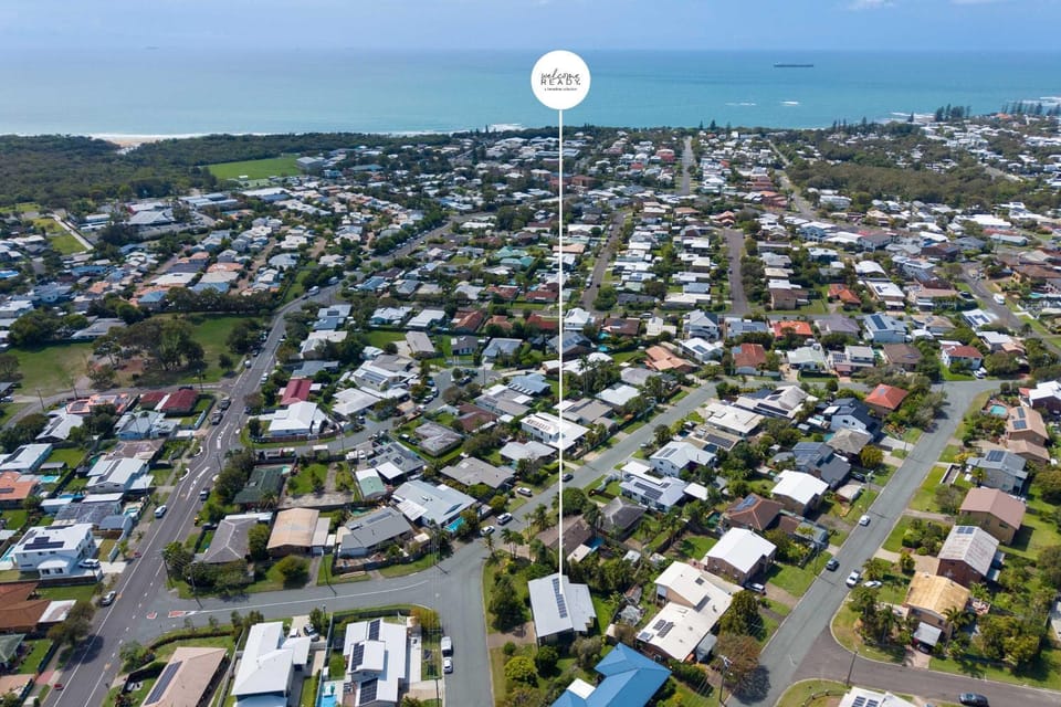 Neighbourhood, Bird's eye view