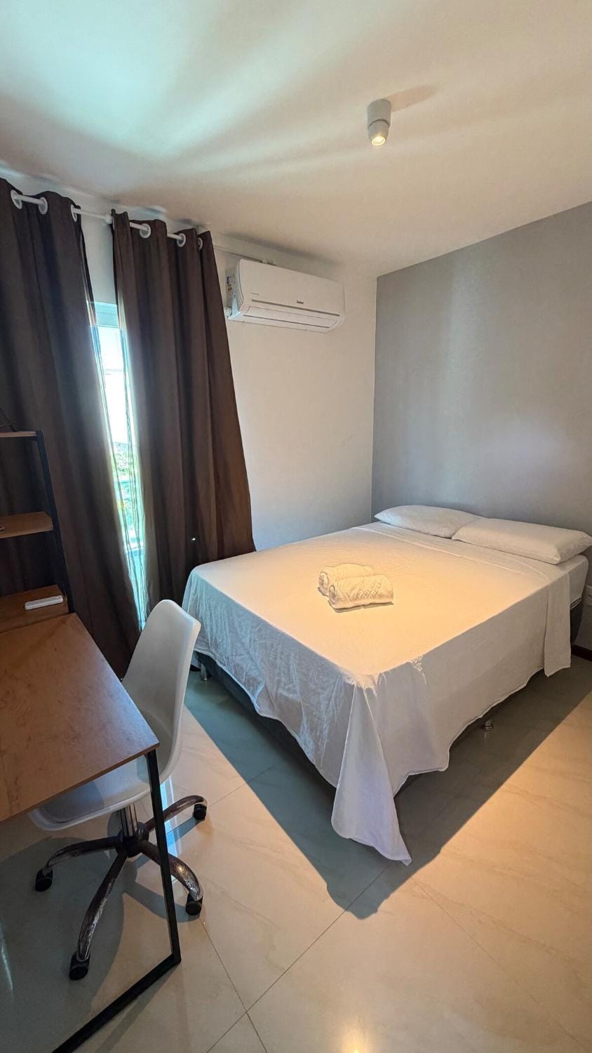 Apto há 400 metros da praia de Ipitanga em Lauro de Freitas Apartment in Lauro de Freitas