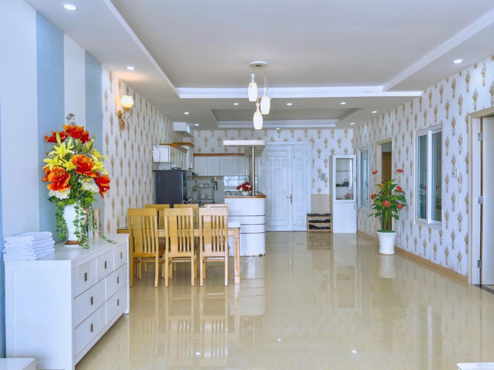 Kitchen or kitchenette, air conditioner