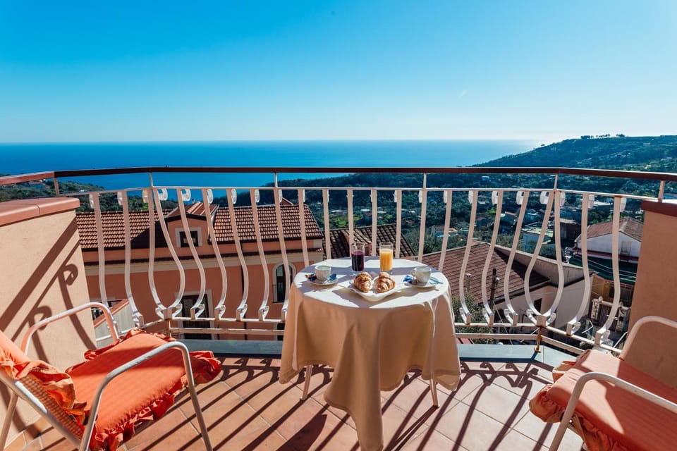 Balcony/Terrace, Food and drinks, Sea view, Breakfast