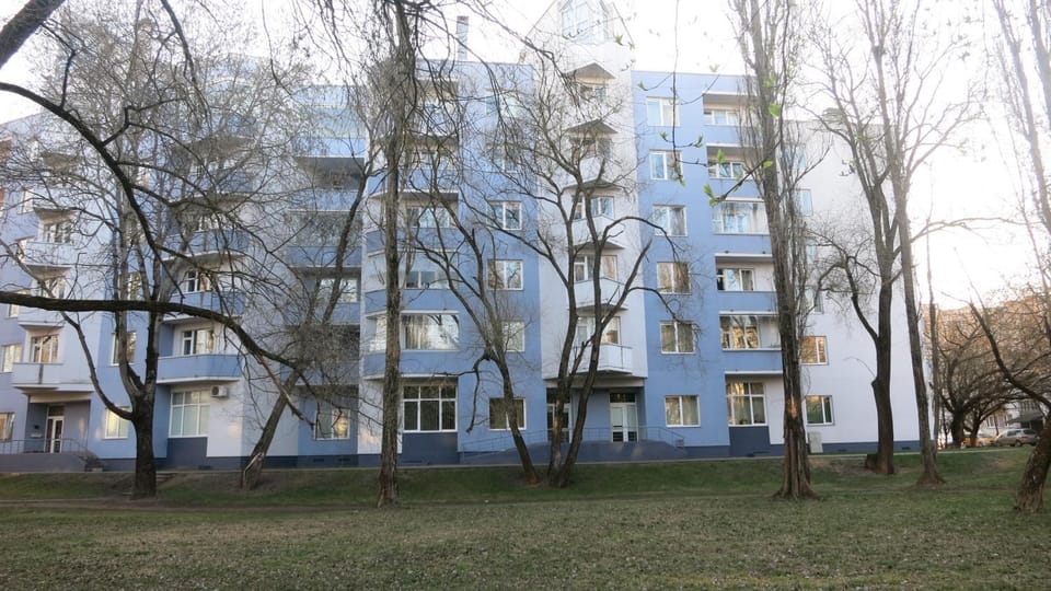 Facade/entrance