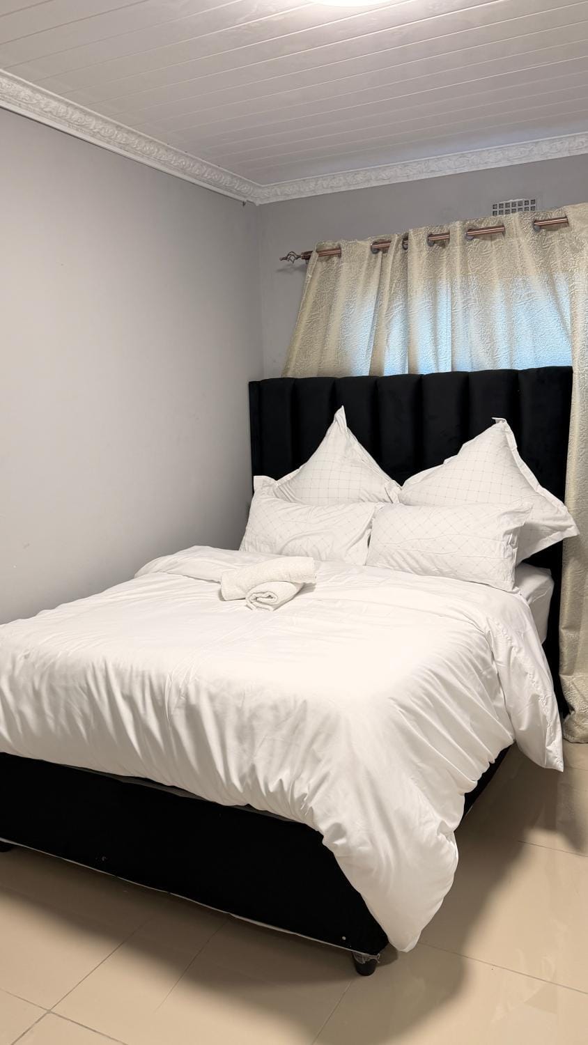 Zamson Guest House Bed and Breakfast in Cape Town