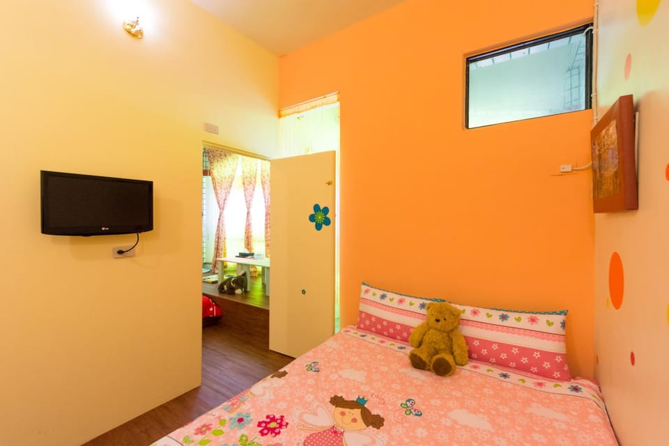 Decorative detail, bunk bed