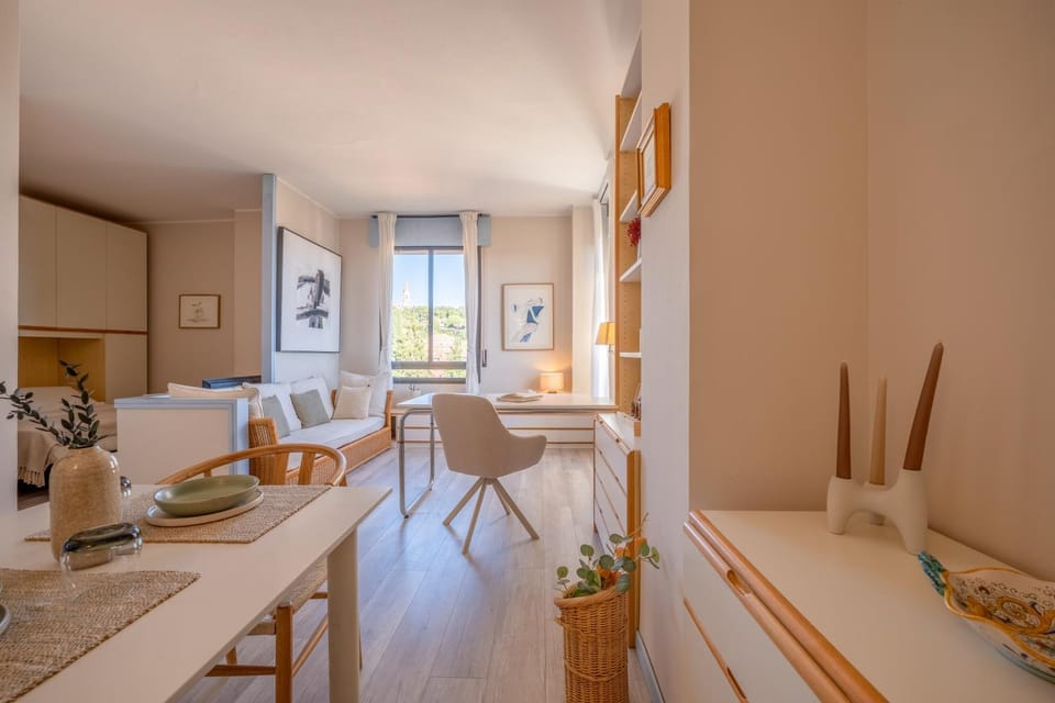 Bed, Kitchen or kitchenette, Living room, Photo of the whole room, Seating area, Dining area, Bedroom