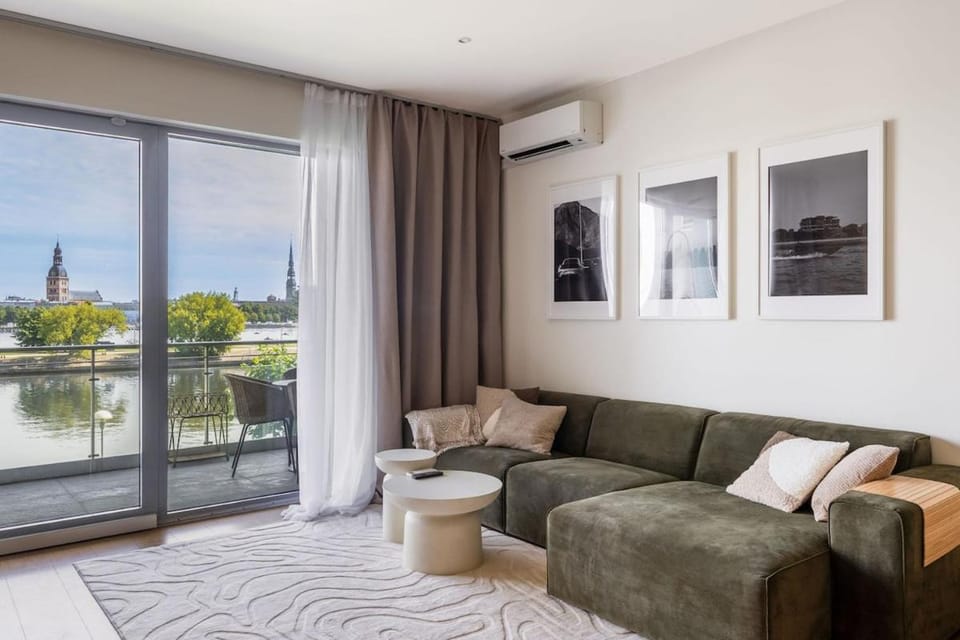 Best Views in Riga, Balcony, Free parking, AC - by Innorental Apartment in Riga
