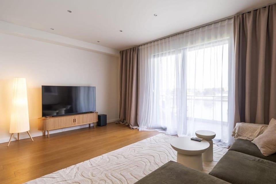 Best Views in Riga, Balcony, Free parking, AC - by Innorental Apartment in Riga