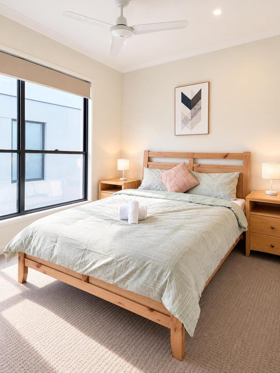 Morden 4BR Home close to everything Villa in Coomera
