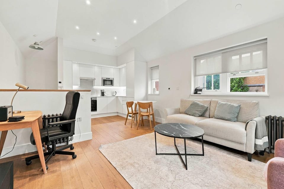 The Willow l 1 Bed l Lower Marsh Waterloo Apartment in City of Westminster
