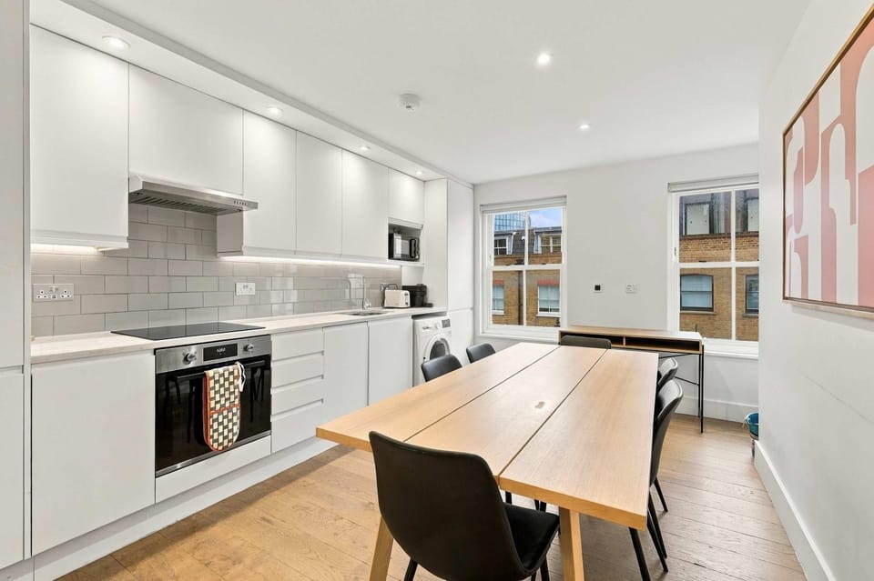 The Magnolia l 3 Bed l Lower Marsh Waterloo Apartment in City of Westminster