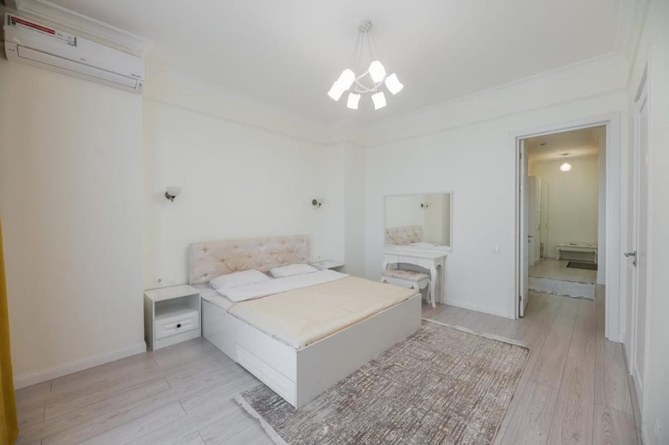 4YOU Апартаменты рядом с ТРЦ Мега Молл Apartment in Almaty
