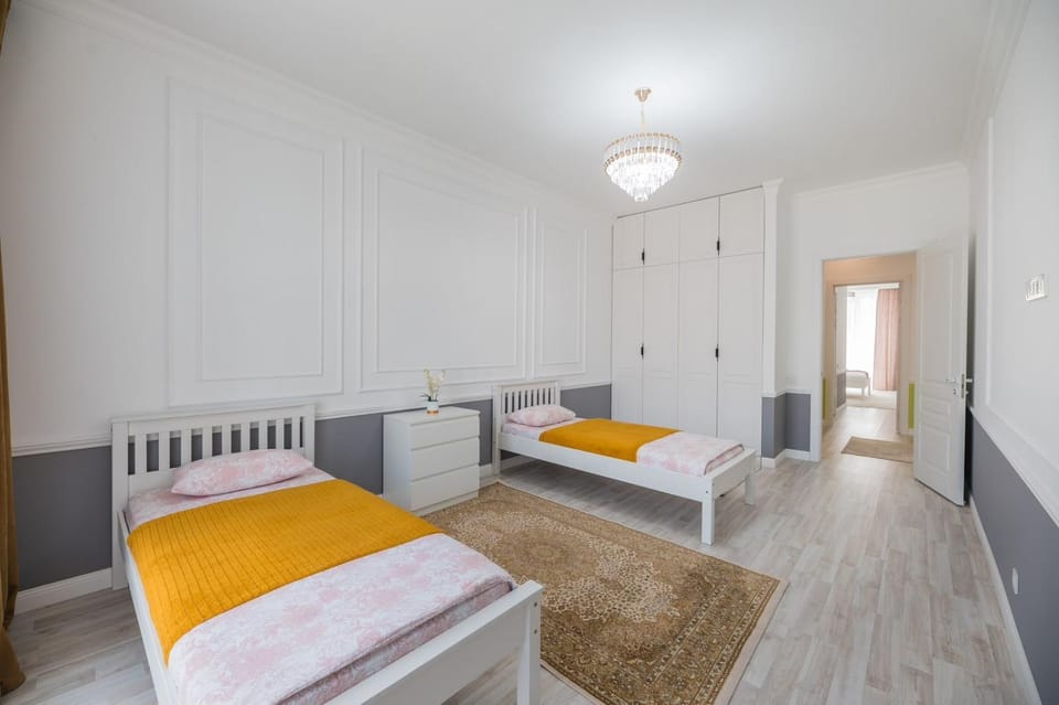 Семейные премиум апартаменты в ЖК 4YOU Apartment in Almaty